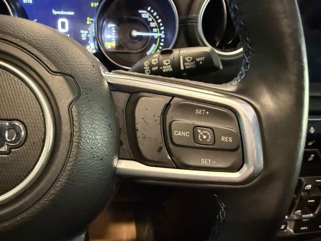 Jeep Wrangler 4xe Vehicle Full-screen Gallery Image 16