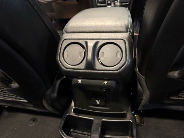 Jeep Wrangler 4xe Vehicle Full-screen Gallery Image 25