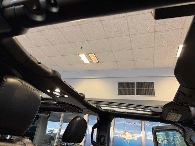 Jeep Wrangler 4xe Vehicle Full-screen Gallery Image 27