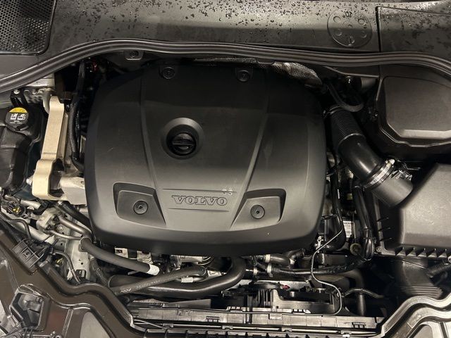 Volvo S60 Vehicle Full-screen Gallery Image 30