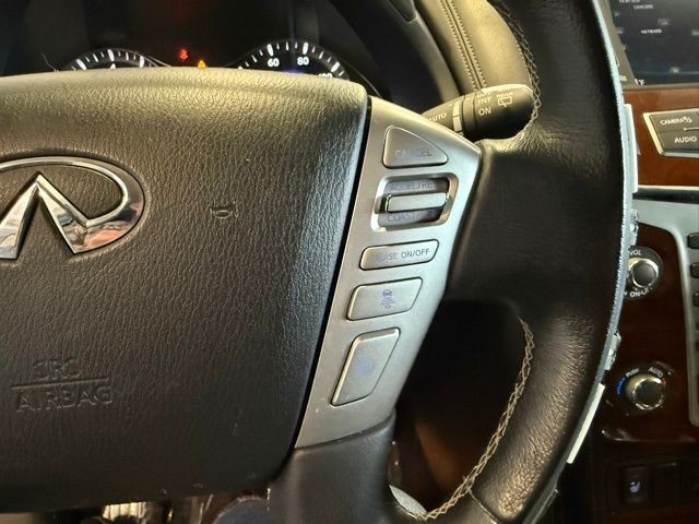 INFINITI QX80 Vehicle Full-screen Gallery Image 18