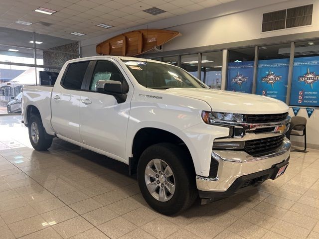 Chevrolet Silverado 1500 LTD Vehicle Full-screen Gallery Image 02