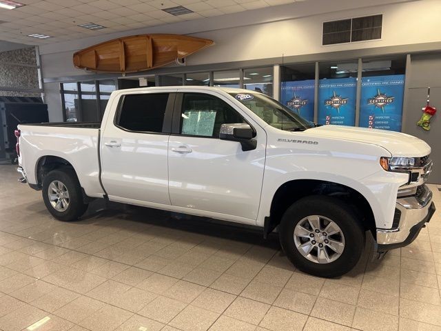 Chevrolet Silverado 1500 LTD Vehicle Full-screen Gallery Image 04