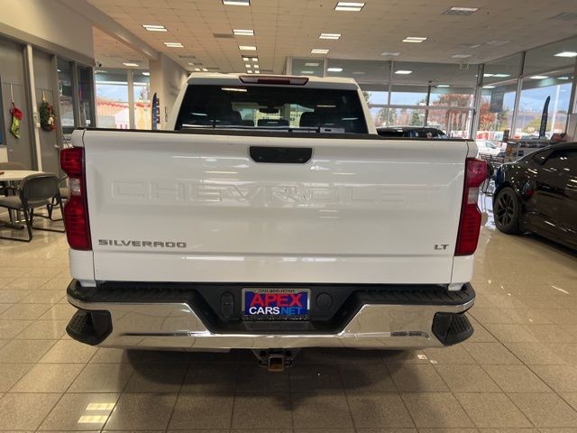 Chevrolet Silverado 1500 LTD Vehicle Full-screen Gallery Image 09