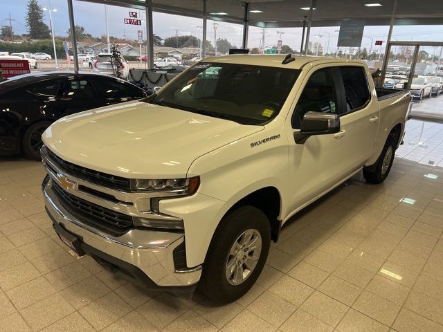 Chevrolet Silverado 1500 LTD Vehicle Full-screen Gallery Image 15