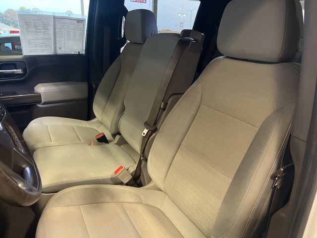 Chevrolet Silverado 1500 LTD Vehicle Full-screen Gallery Image 20