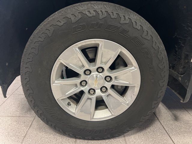 Chevrolet Silverado 1500 LTD Vehicle Full-screen Gallery Image 33