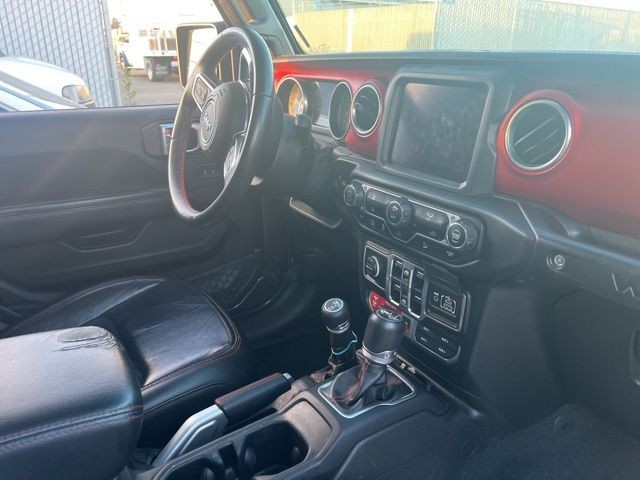 Jeep Wrangler Unlimited Vehicle Full-screen Gallery Image 07