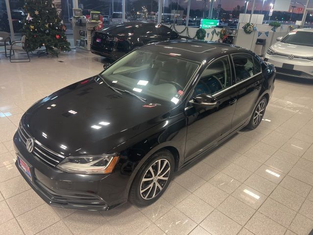 Volkswagen Jetta Vehicle Full-screen Gallery Image 13