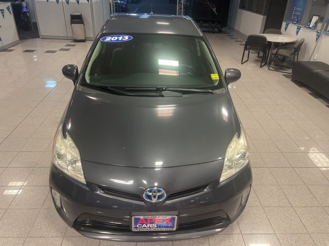 Toyota Prius Vehicle Full-screen Gallery Image 17