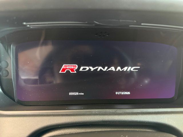 Land Rover Range Rover Velar Vehicle Full-screen Gallery Image 12