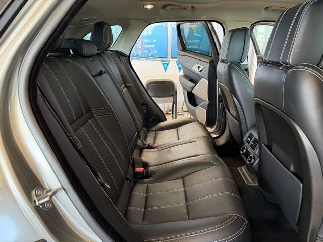 Land Rover Range Rover Velar Vehicle Full-screen Gallery Image 22