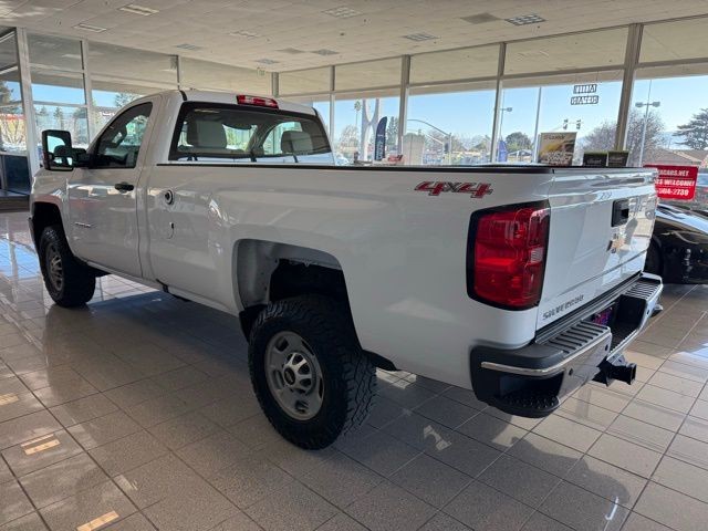 Chevrolet Silverado 2500HD Vehicle Full-screen Gallery Image 06