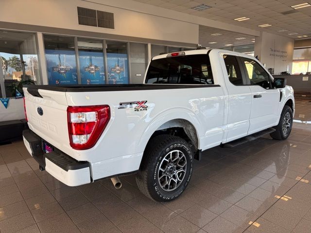 Ford F-150 Vehicle Full-screen Gallery Image 03