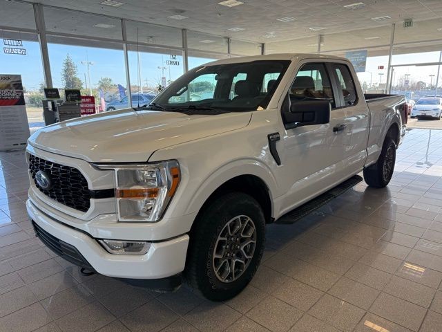 Ford F-150 Vehicle Full-screen Gallery Image 06