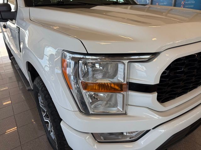 Ford F-150 Vehicle Full-screen Gallery Image 09