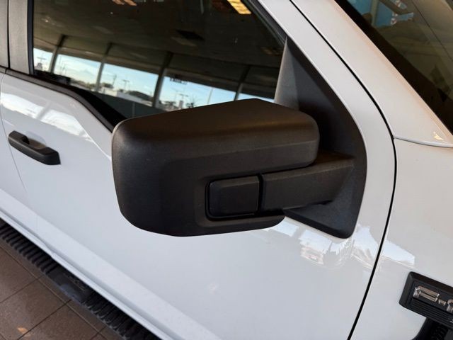 Ford F-150 Vehicle Full-screen Gallery Image 11