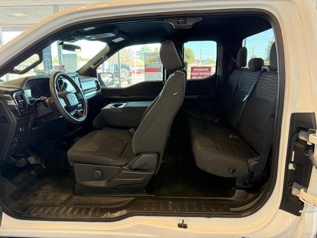 Ford F-150 Vehicle Full-screen Gallery Image 20