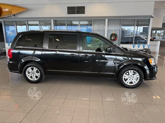 Dodge Grand Caravan Vehicle Full-screen Gallery Image 02