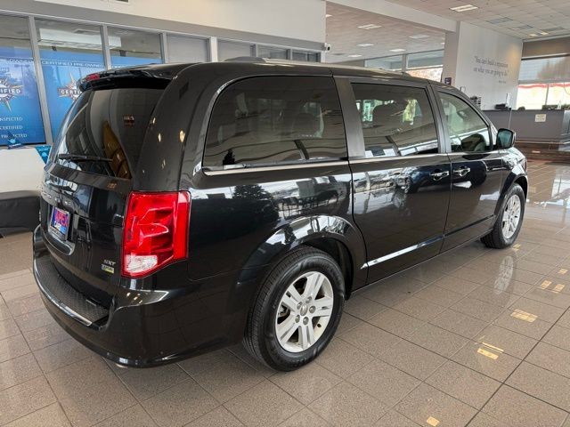 Dodge Grand Caravan Vehicle Full-screen Gallery Image 03