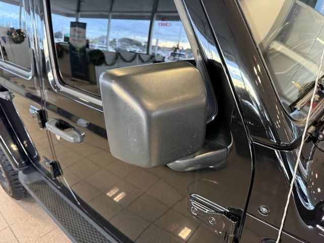 Jeep Wrangler Unlimited Vehicle Full-screen Gallery Image 11