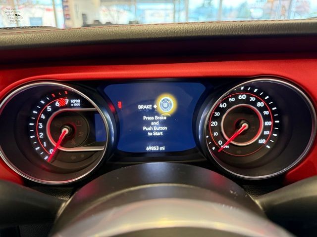 Jeep Wrangler Unlimited Vehicle Full-screen Gallery Image 13