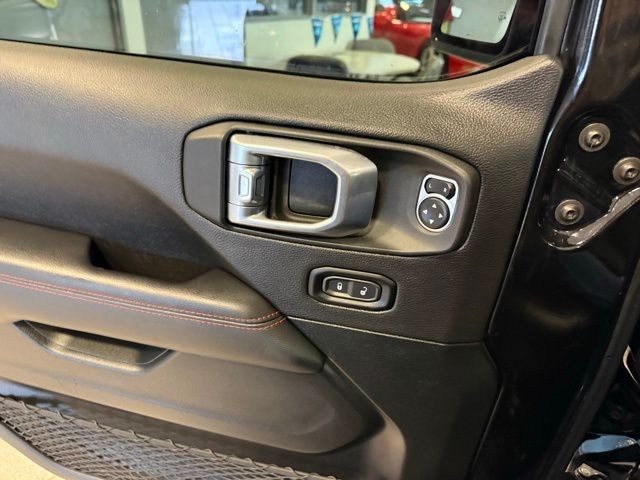 Jeep Wrangler Unlimited Vehicle Full-screen Gallery Image 19