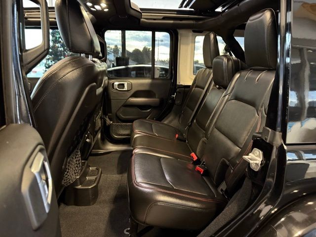 Jeep Wrangler Unlimited Vehicle Full-screen Gallery Image 21