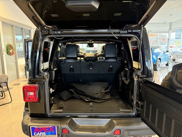 Jeep Wrangler Unlimited Vehicle Full-screen Gallery Image 22