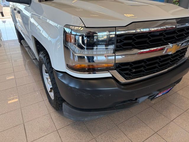 Chevrolet Silverado 1500 LD Vehicle Full-screen Gallery Image 08
