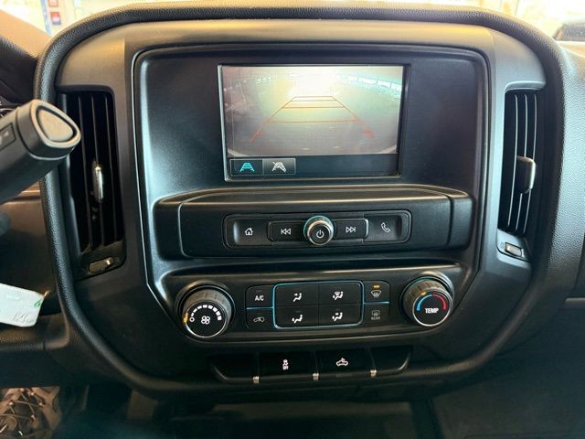 Chevrolet Silverado 1500 LD Vehicle Full-screen Gallery Image 14