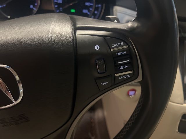 Acura RLX Vehicle Full-screen Gallery Image 22