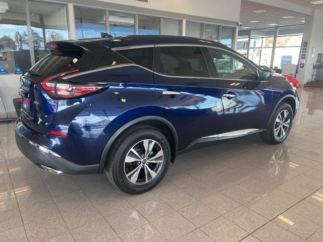 Nissan Murano Vehicle Full-screen Gallery Image 06