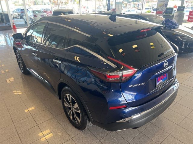 Nissan Murano Vehicle Full-screen Gallery Image 12