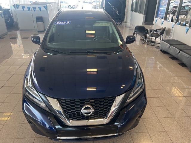 Nissan Murano Vehicle Full-screen Gallery Image 19