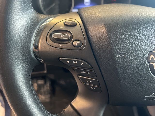 Nissan Murano Vehicle Full-screen Gallery Image 24