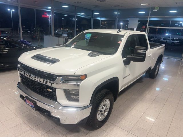 Chevrolet Silverado 2500HD Vehicle Full-screen Gallery Image 16