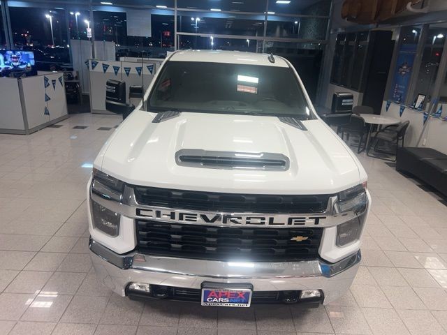 Chevrolet Silverado 2500HD Vehicle Full-screen Gallery Image 19