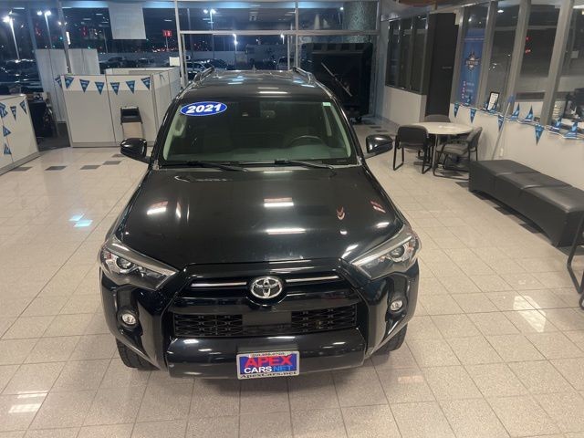 Toyota 4Runner Vehicle Full-screen Gallery Image 17