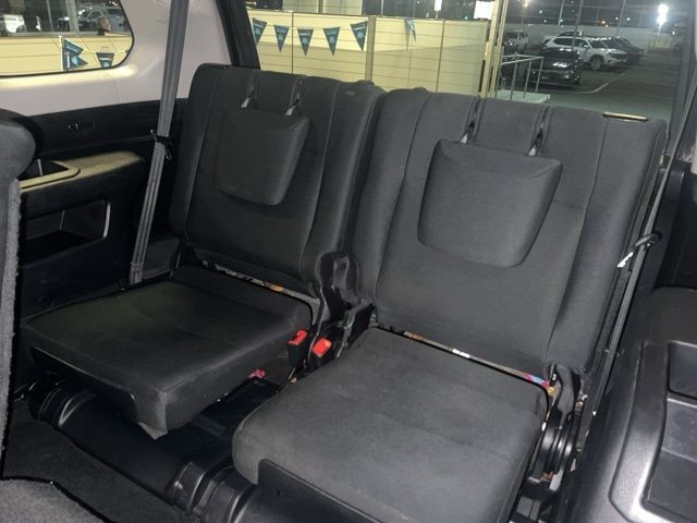 Toyota 4Runner Vehicle Full-screen Gallery Image 21