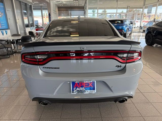 Dodge Charger Vehicle Full-screen Gallery Image 04