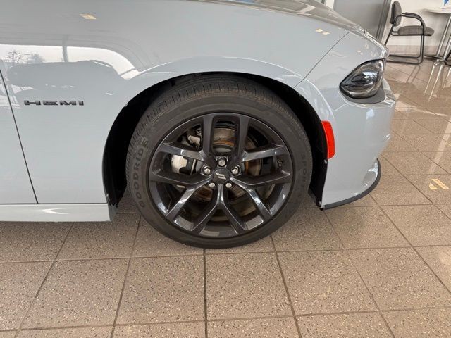 Dodge Charger Vehicle Full-screen Gallery Image 10