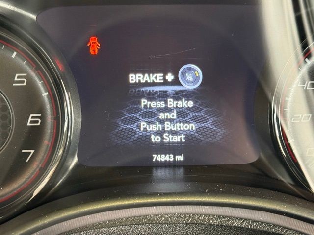 Dodge Charger Vehicle Full-screen Gallery Image 11