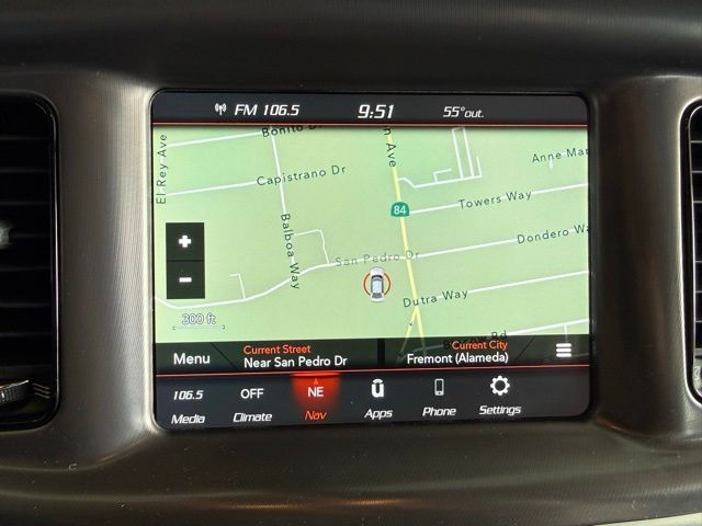 Dodge Charger Vehicle Full-screen Gallery Image 14