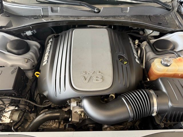 Dodge Charger Vehicle Full-screen Gallery Image 28