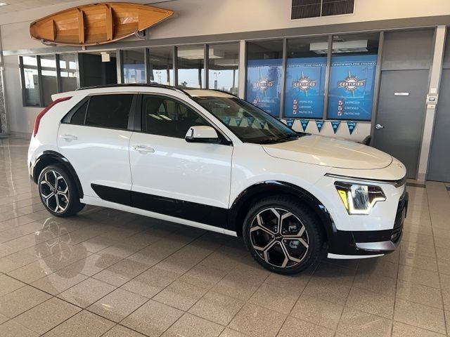 Kia Niro Vehicle Full-screen Gallery Image 03