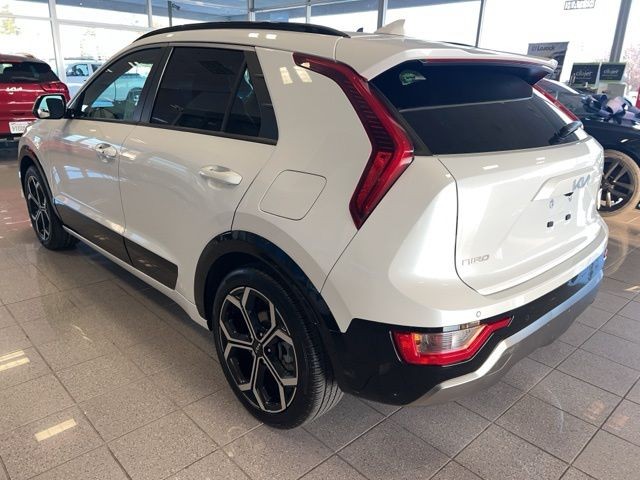 Kia Niro Vehicle Full-screen Gallery Image 09