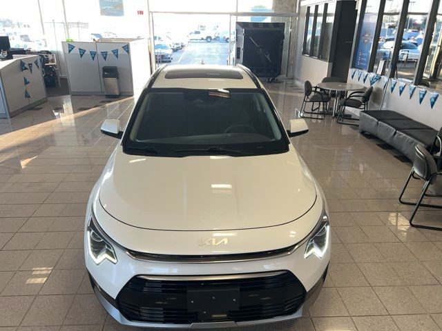 Kia Niro Vehicle Full-screen Gallery Image 16