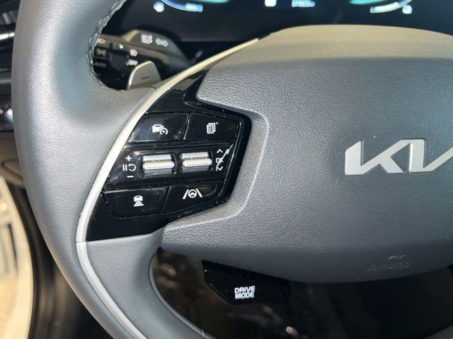 Kia Niro Vehicle Full-screen Gallery Image 21