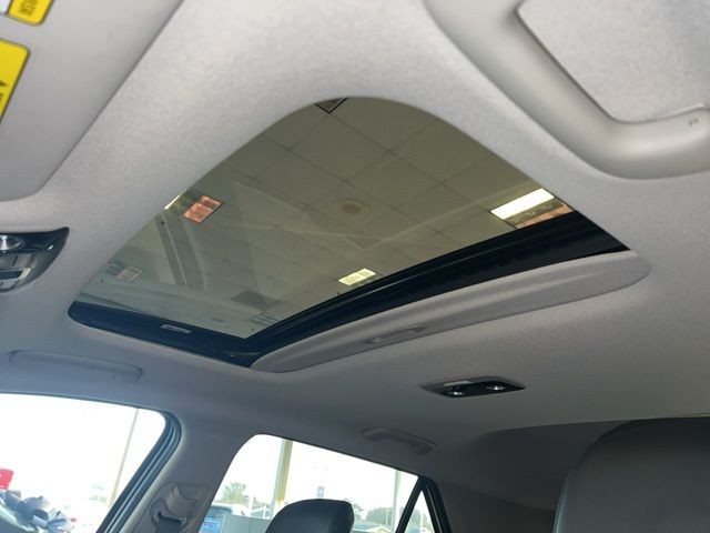 Kia Niro Vehicle Full-screen Gallery Image 24